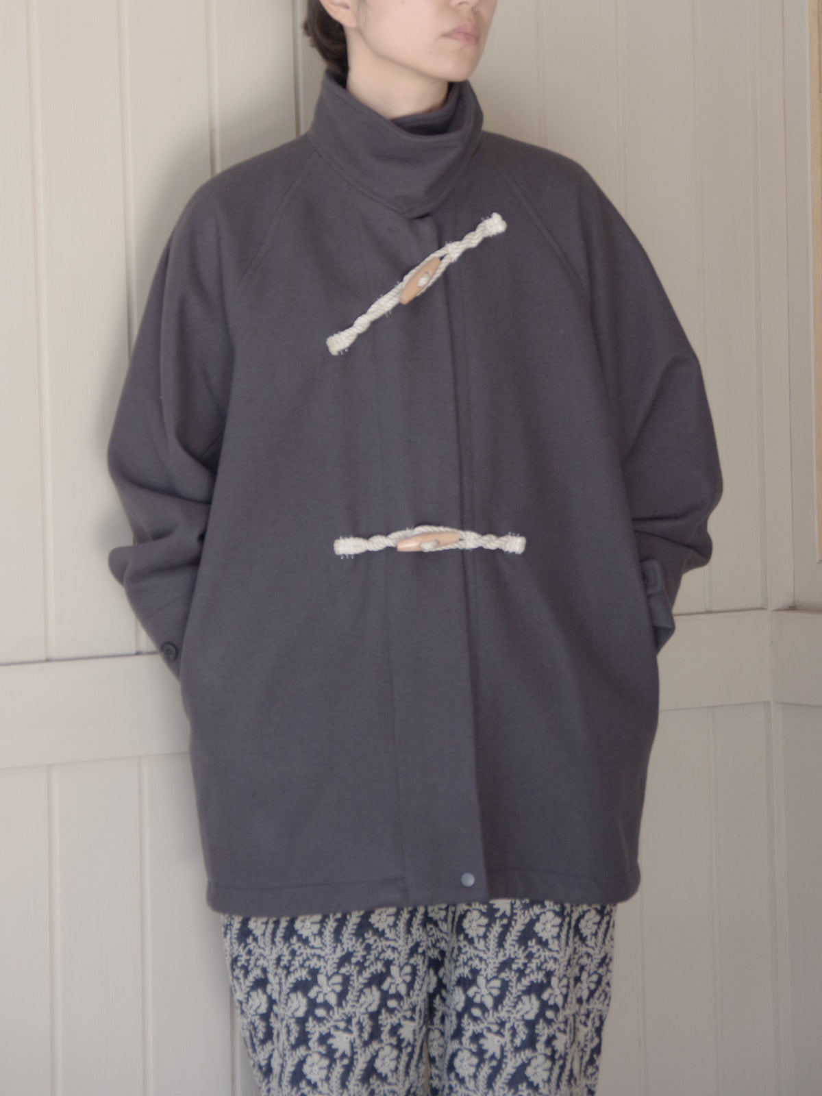 super100 Wool middle length toggle button コート | yuni