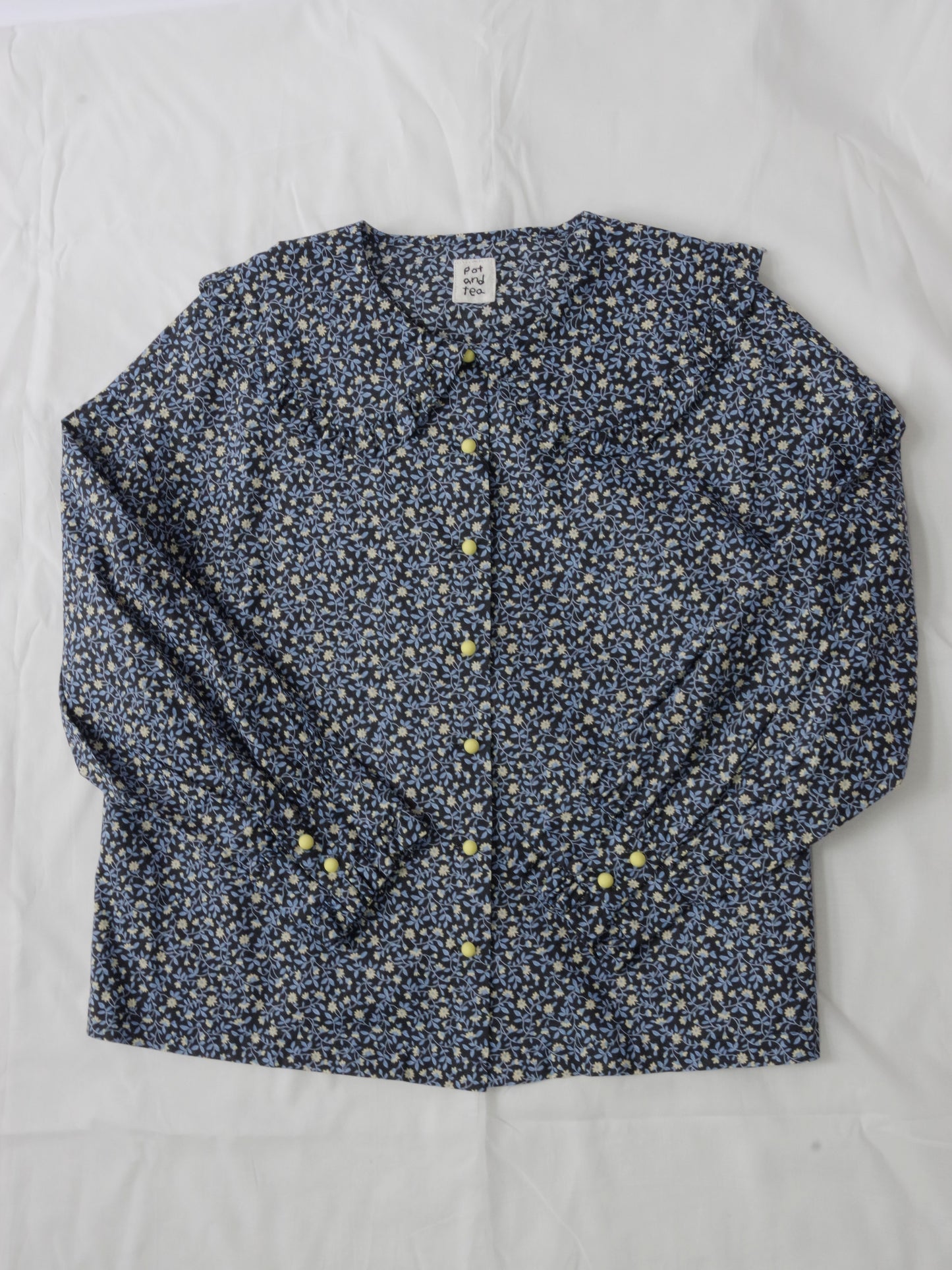 小花プリントフリルビックカラーブラウス | potandtea