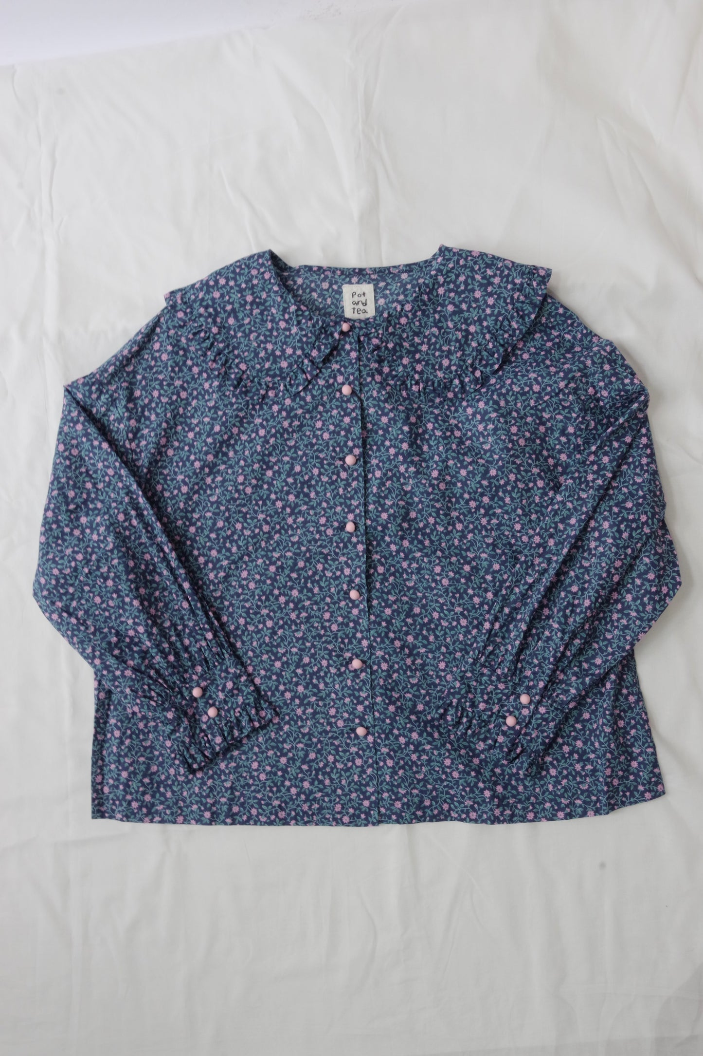 小花プリントフリルビックカラーブラウス | potandtea