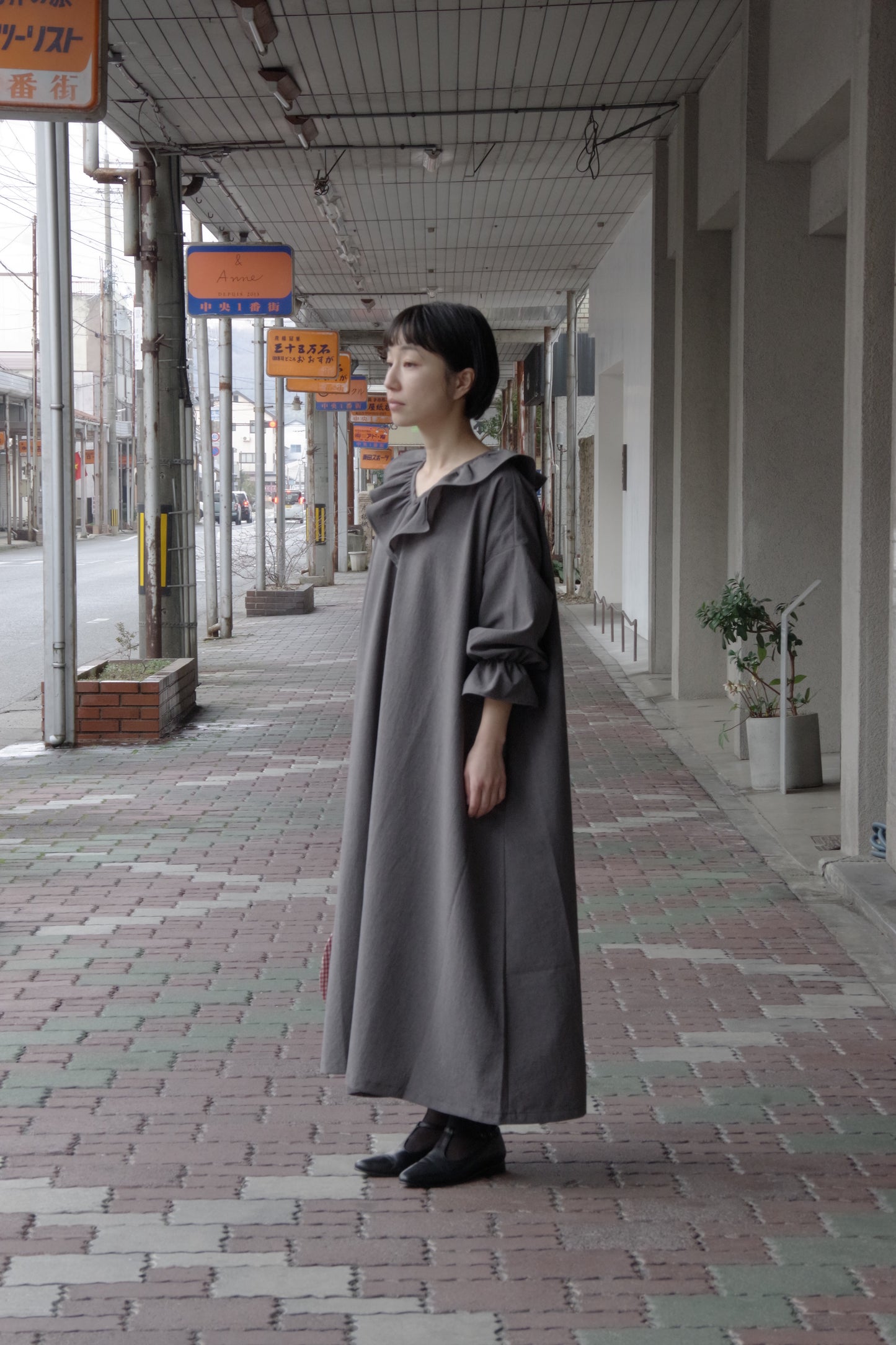 フォーマルVネックフリルワンピース | pot and tea