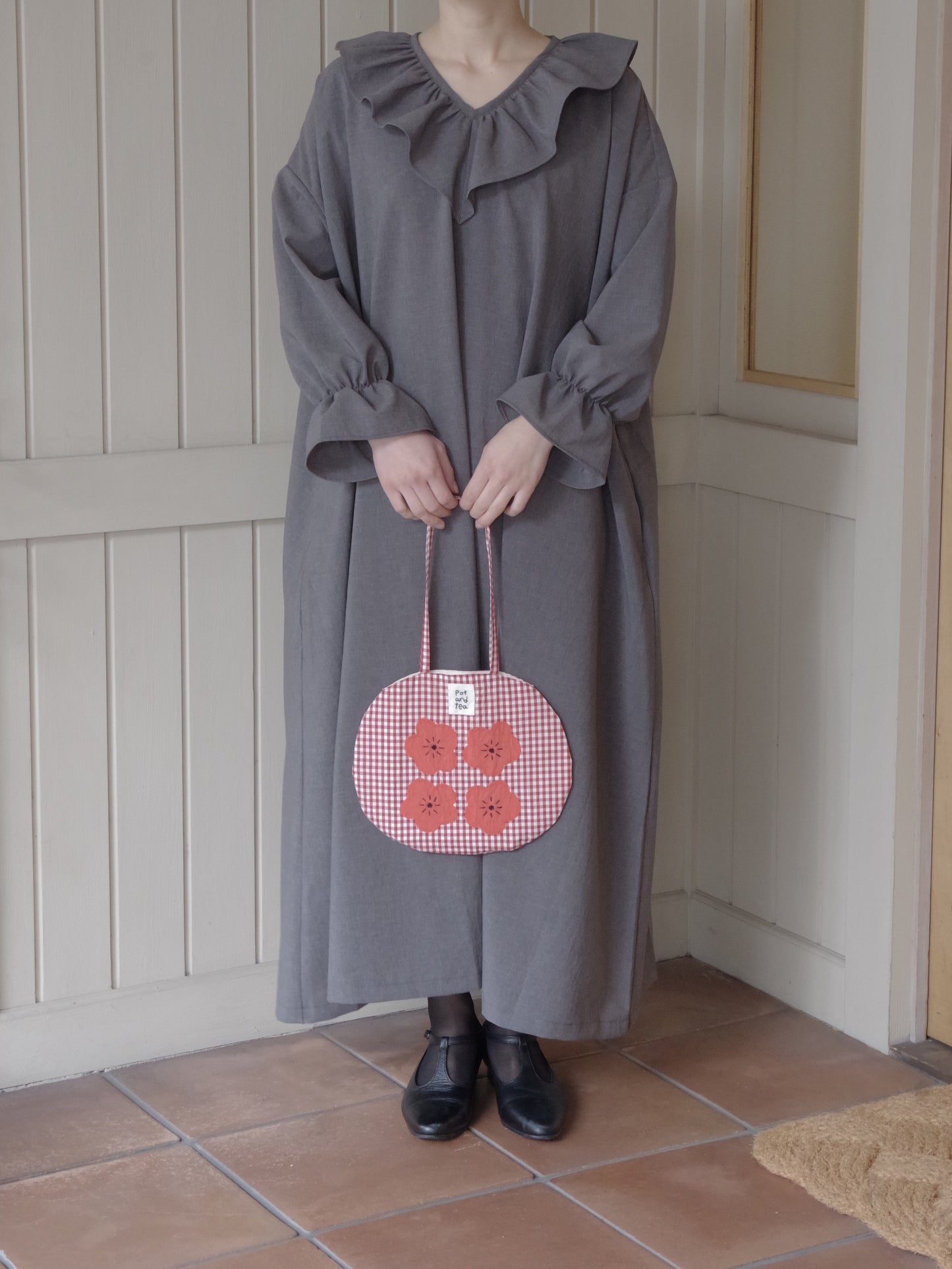 フォーマルVネックフリルワンピース | pot and tea