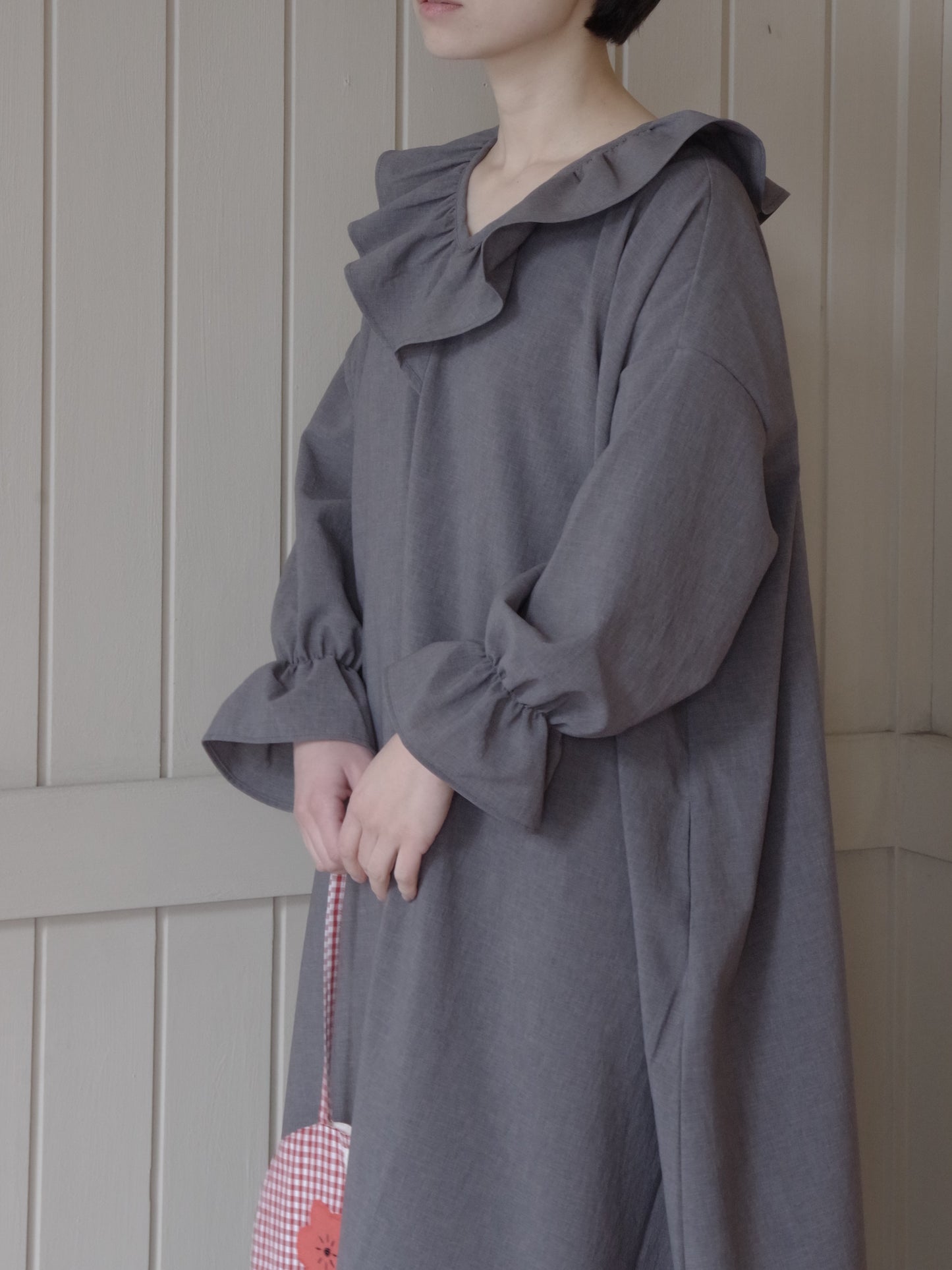 フォーマルVネックフリルワンピース | pot and tea