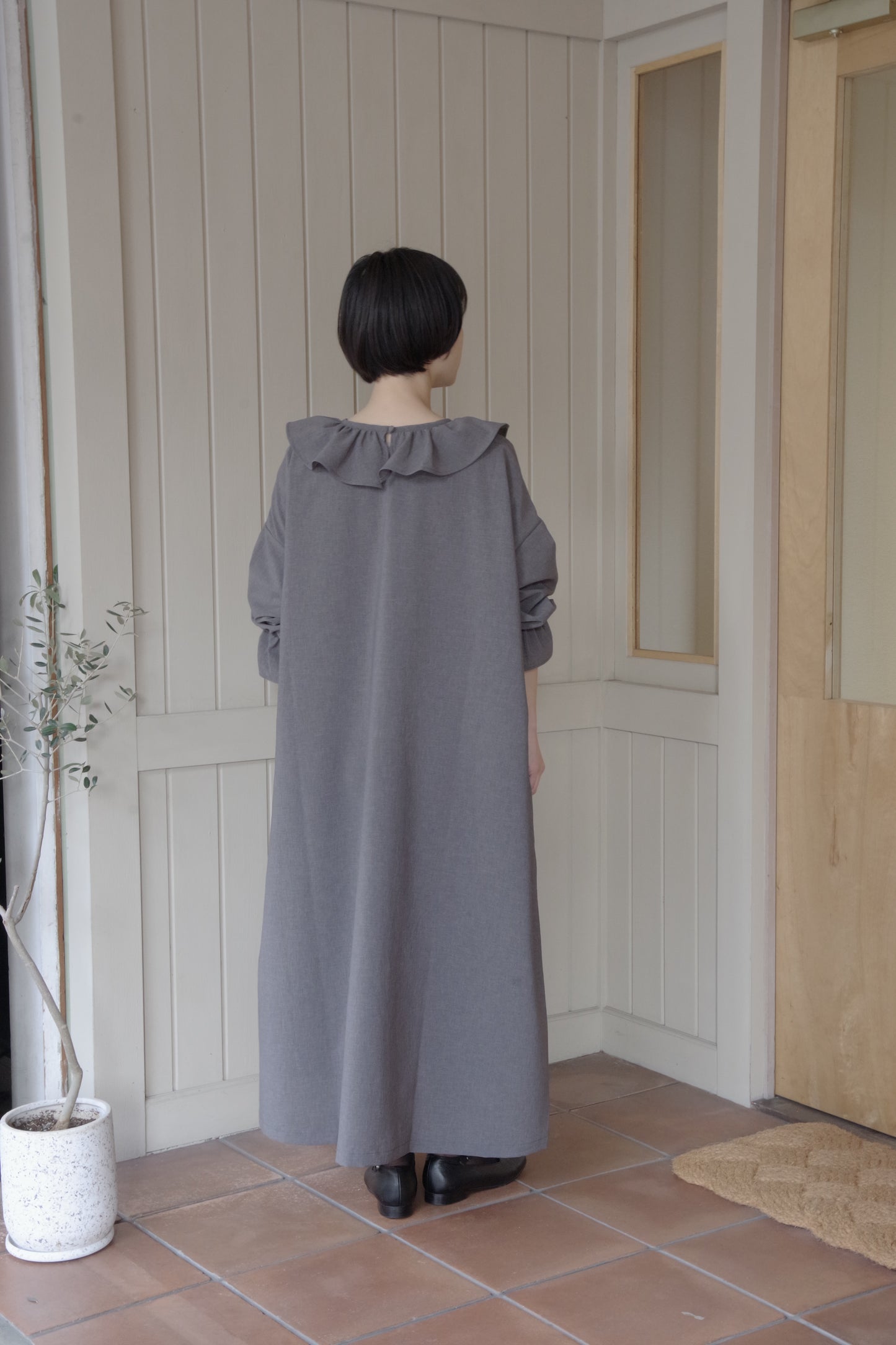 フォーマルVネックフリルワンピース | pot and tea