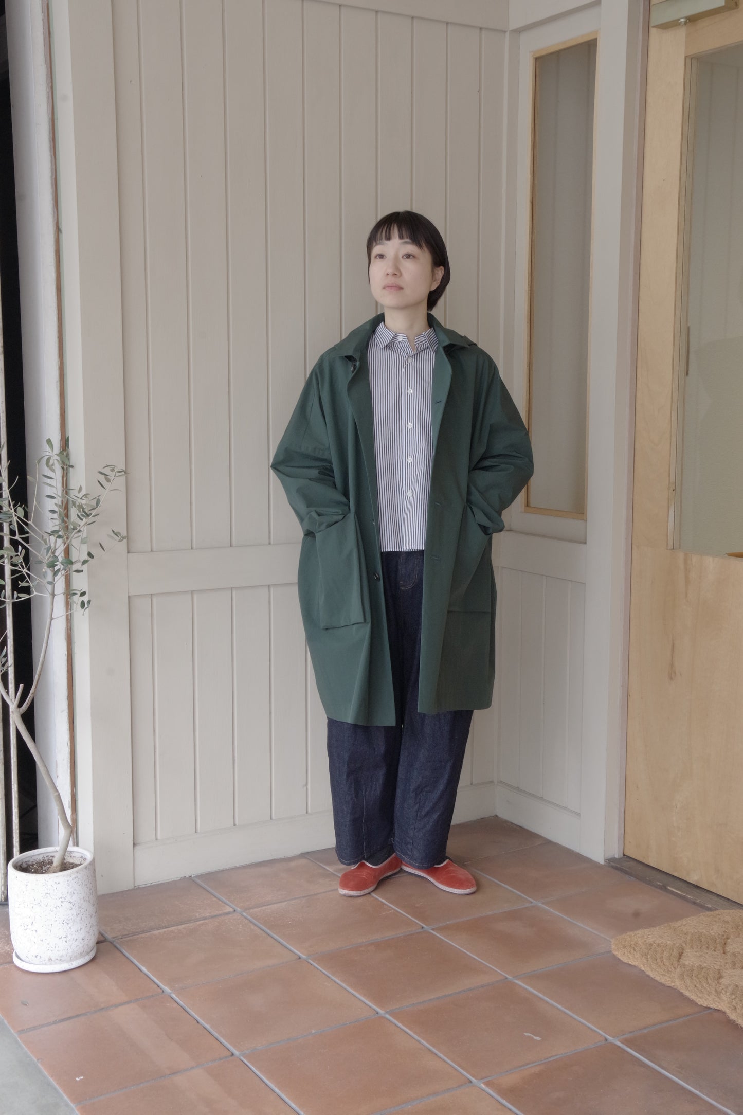 コットンナイロンタフタフーデットコート | atelier naruse