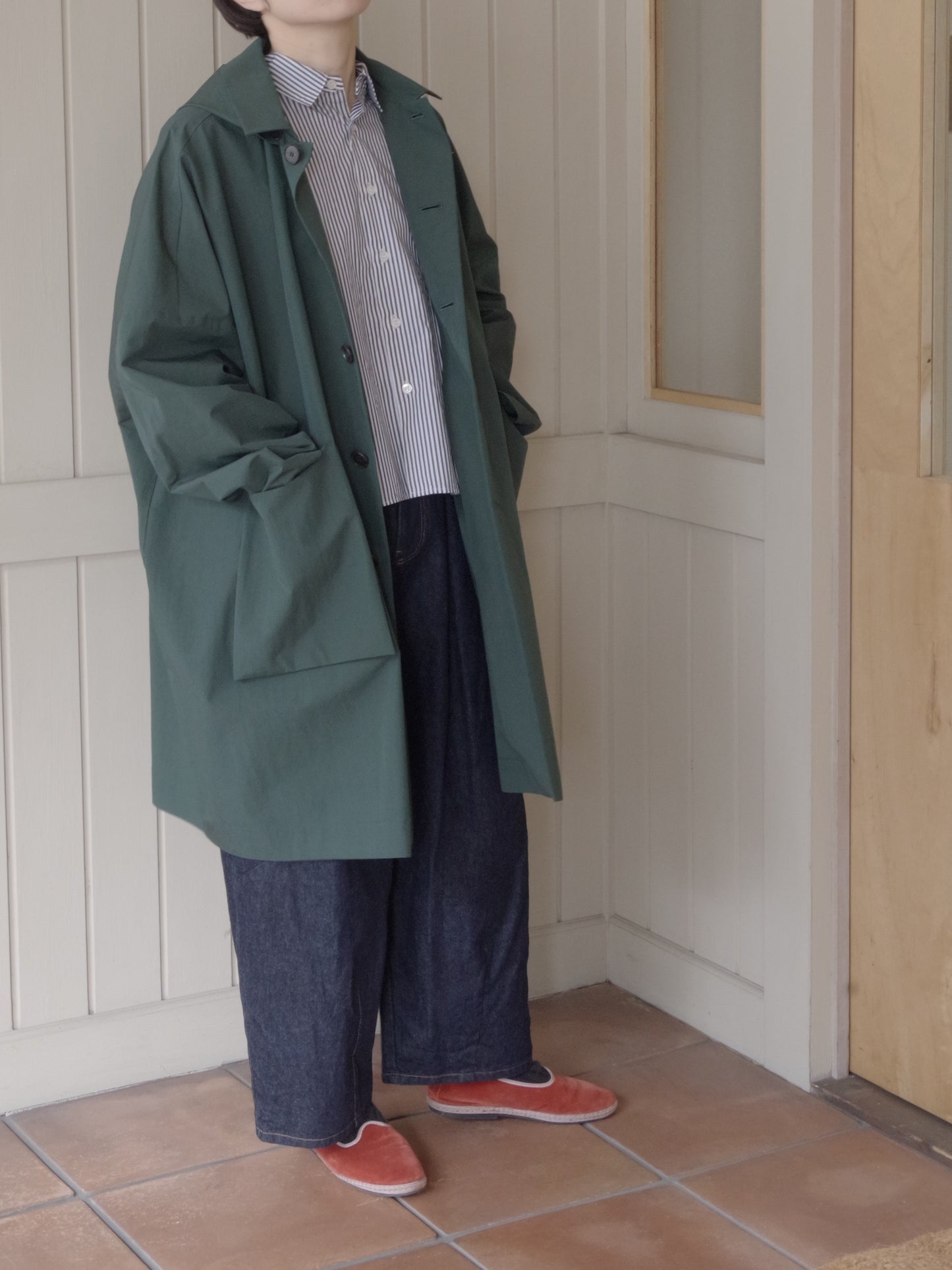 コットンナイロンタフタフーデットコート | atelier naruse