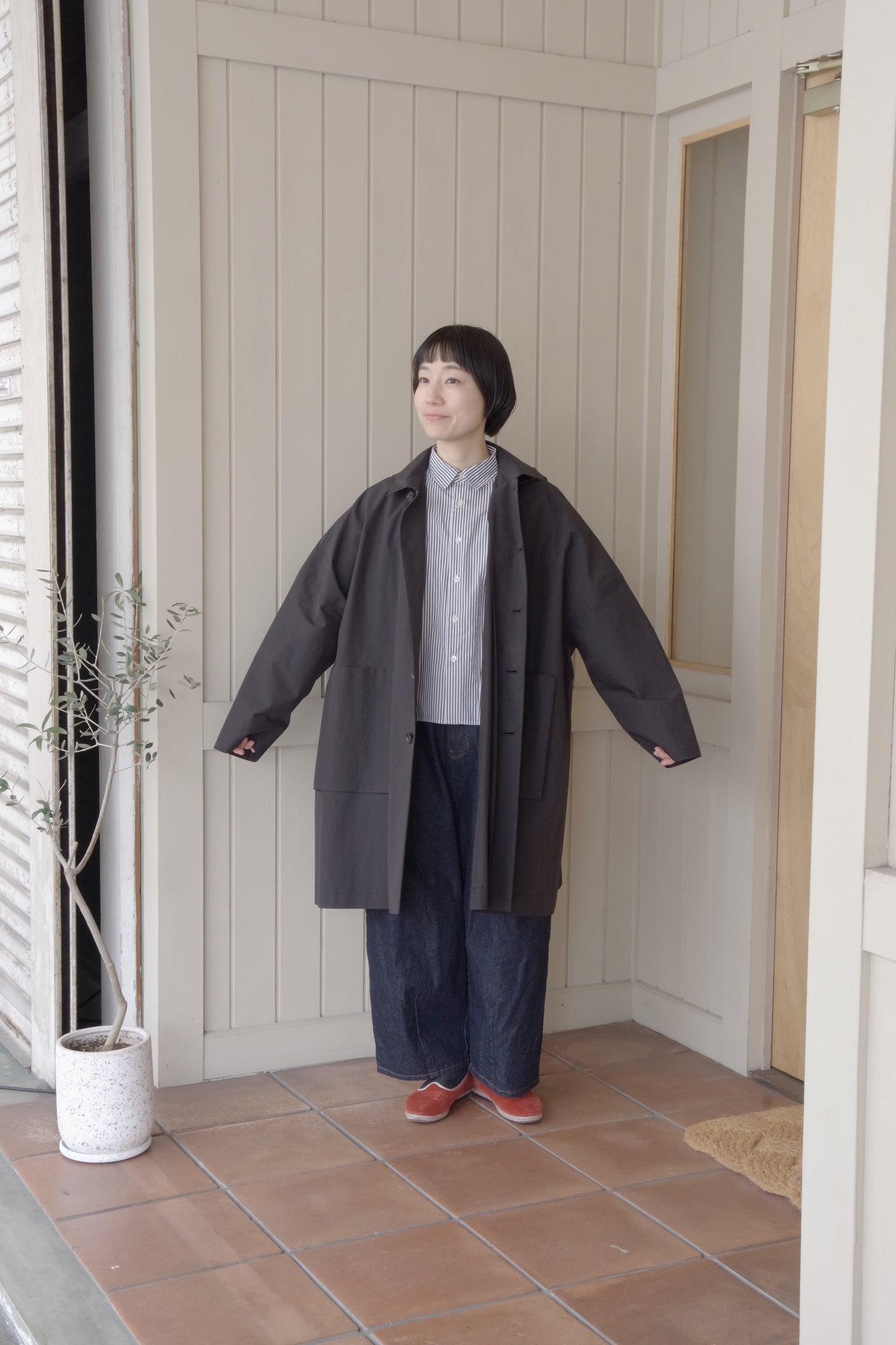 コットンナイロンタフタフーデットコート | atelier naruse