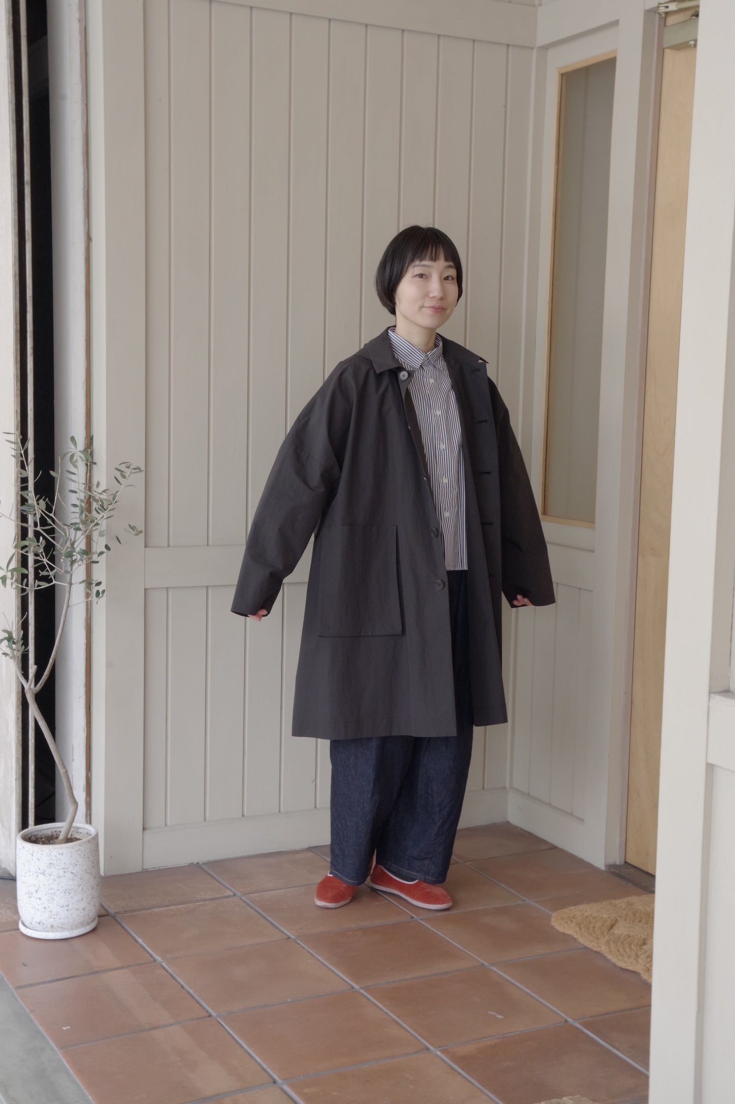 コットンナイロンタフタフーデットコート | atelier naruse