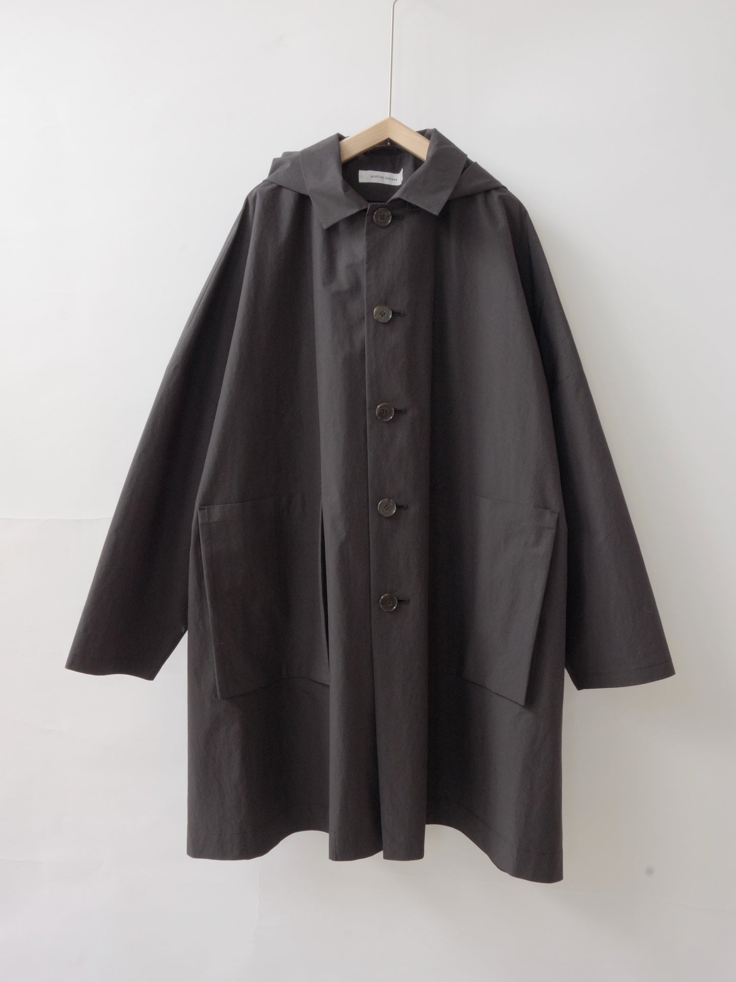 コットンナイロンタフタフーデットコート | atelier naruse