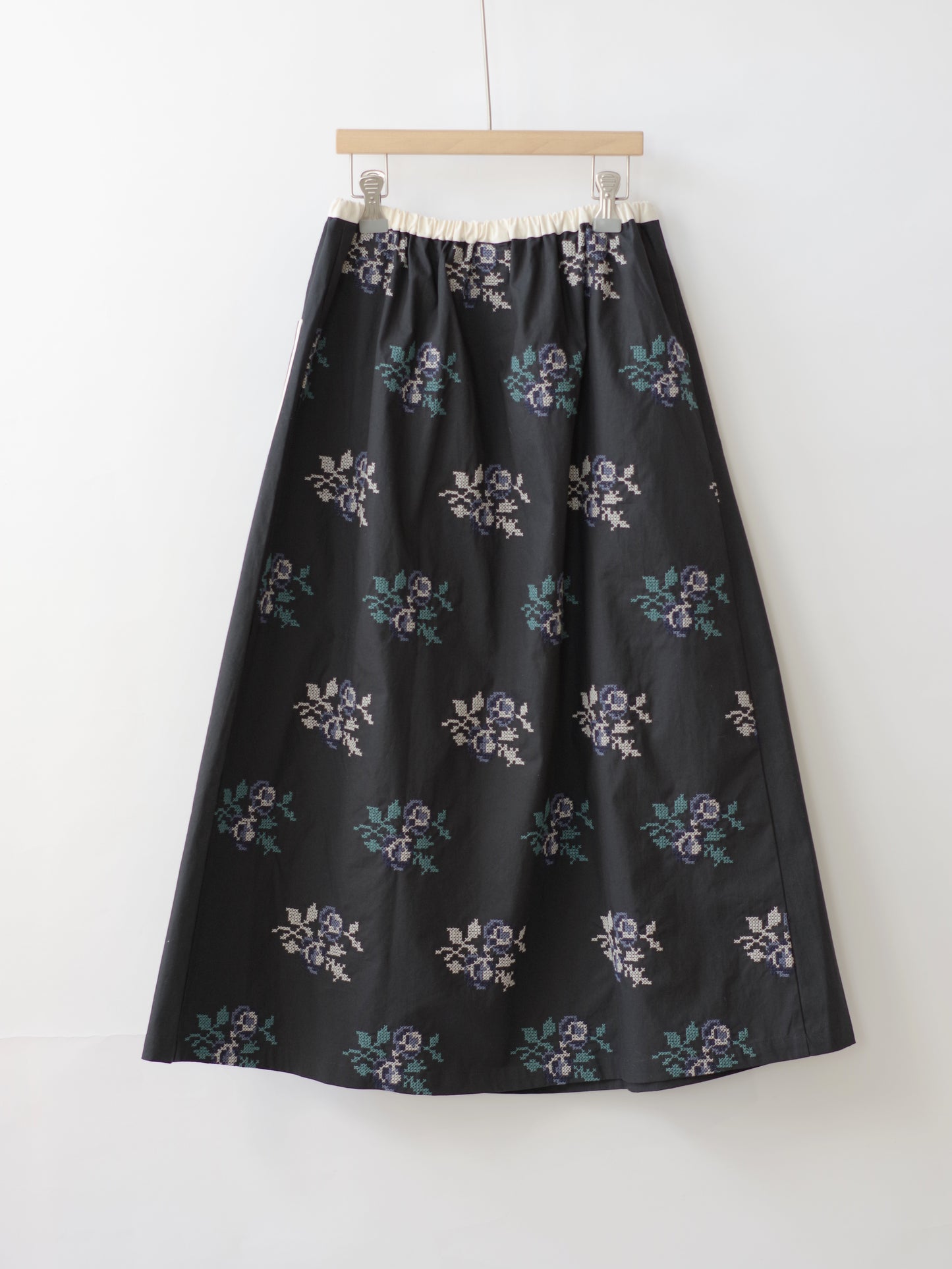 クロスステッチスカート | pot and tea