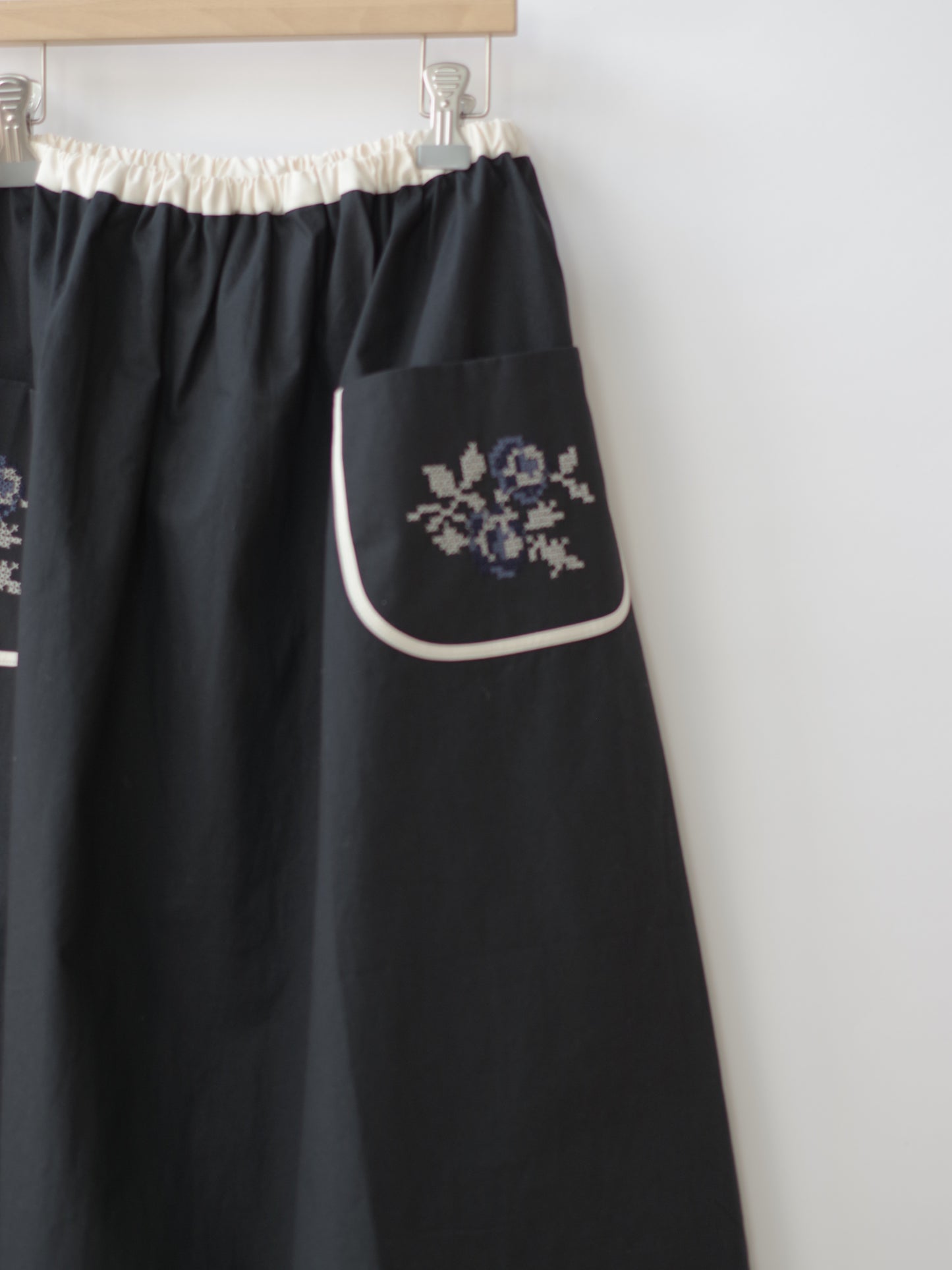 クロスステッチスカート | pot and tea