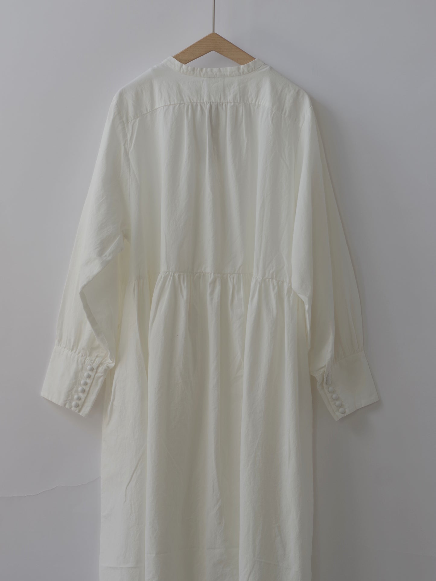 ノーカラーロングワンピース | pot and tea