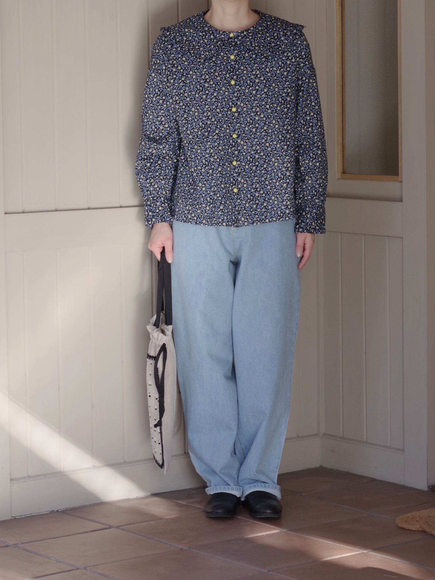 小花プリントフリルビックカラーブラウス | potandtea