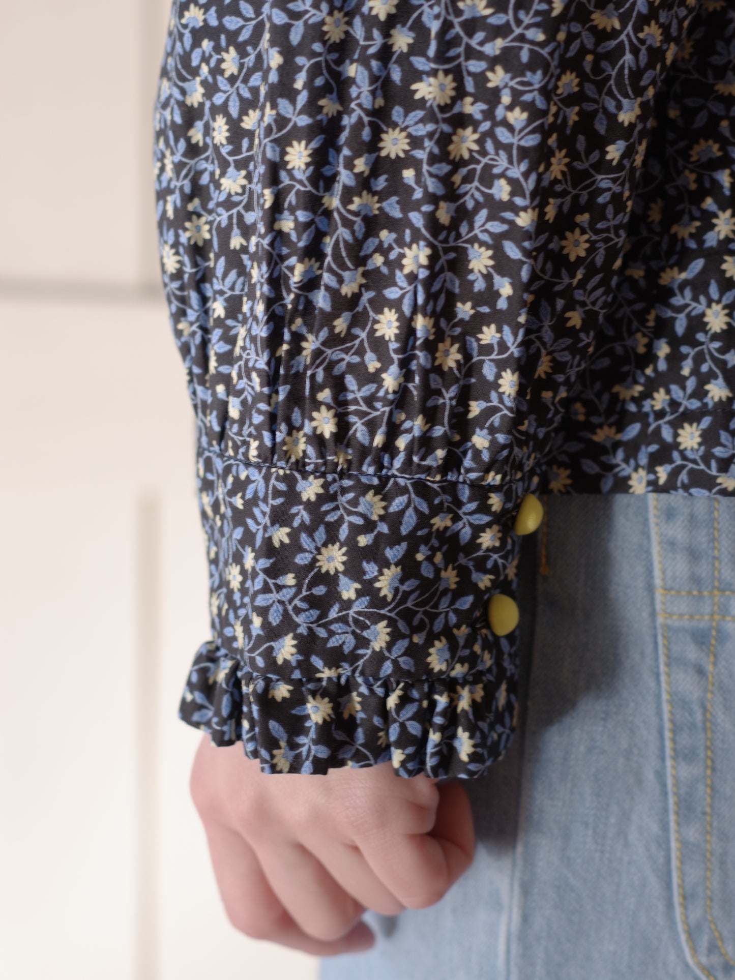 小花プリントフリルビックカラーブラウス | potandtea