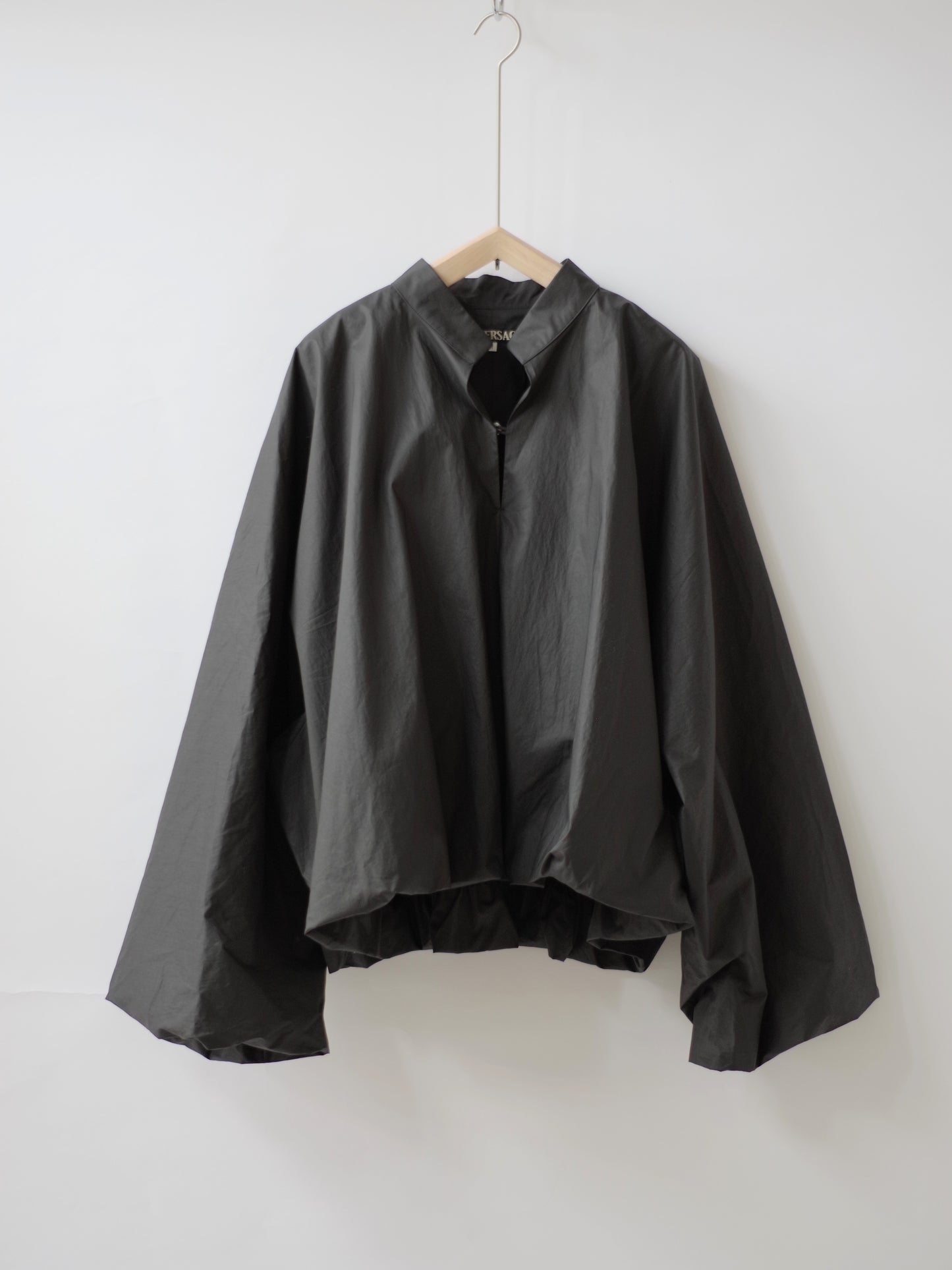 80タイプライタースタンドカラーボリュームシャツ | HAVERSACK