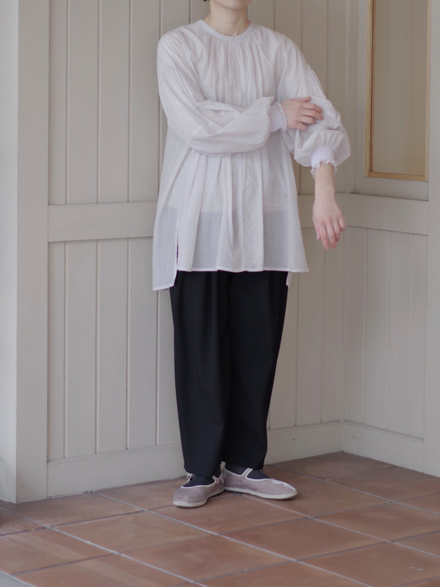 100/1Cotton/Cupra gather sleevesブラウス | yuni