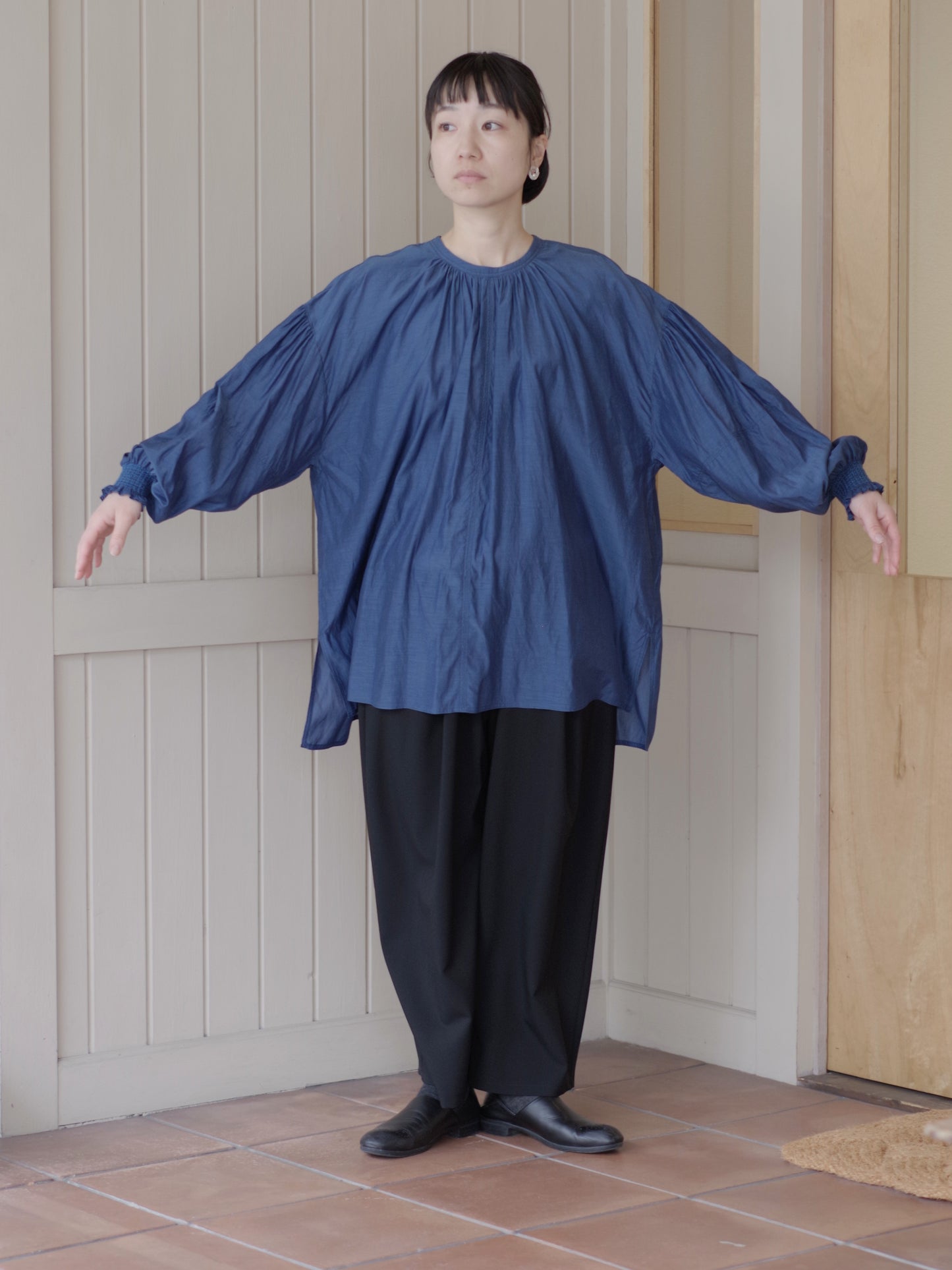 100/1Cotton/Cupra gather sleevesブラウス | yuni