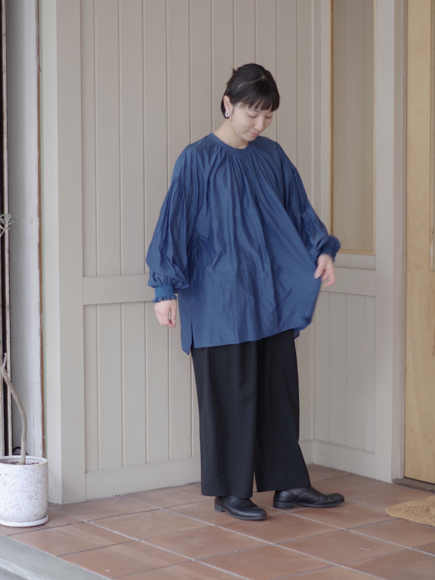 100/1Cotton/Cupra gather sleevesブラウス | yuni