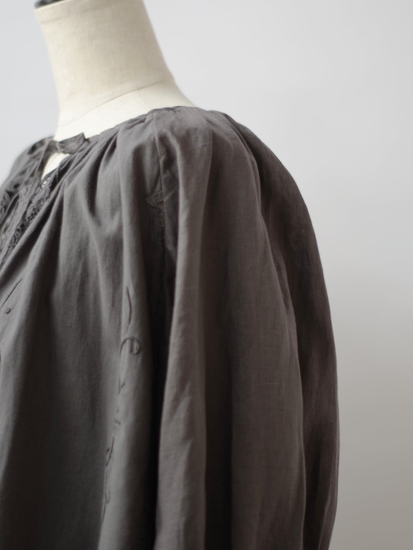 batten parts blouse | Heriter