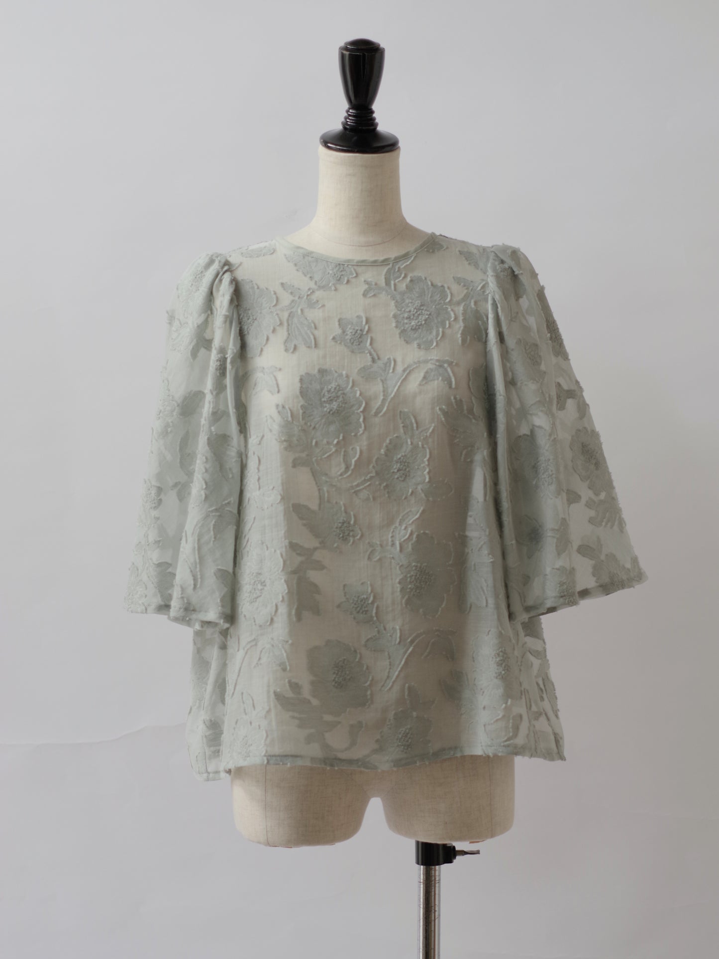 botanical cut jaquard blouse  | Heriter
