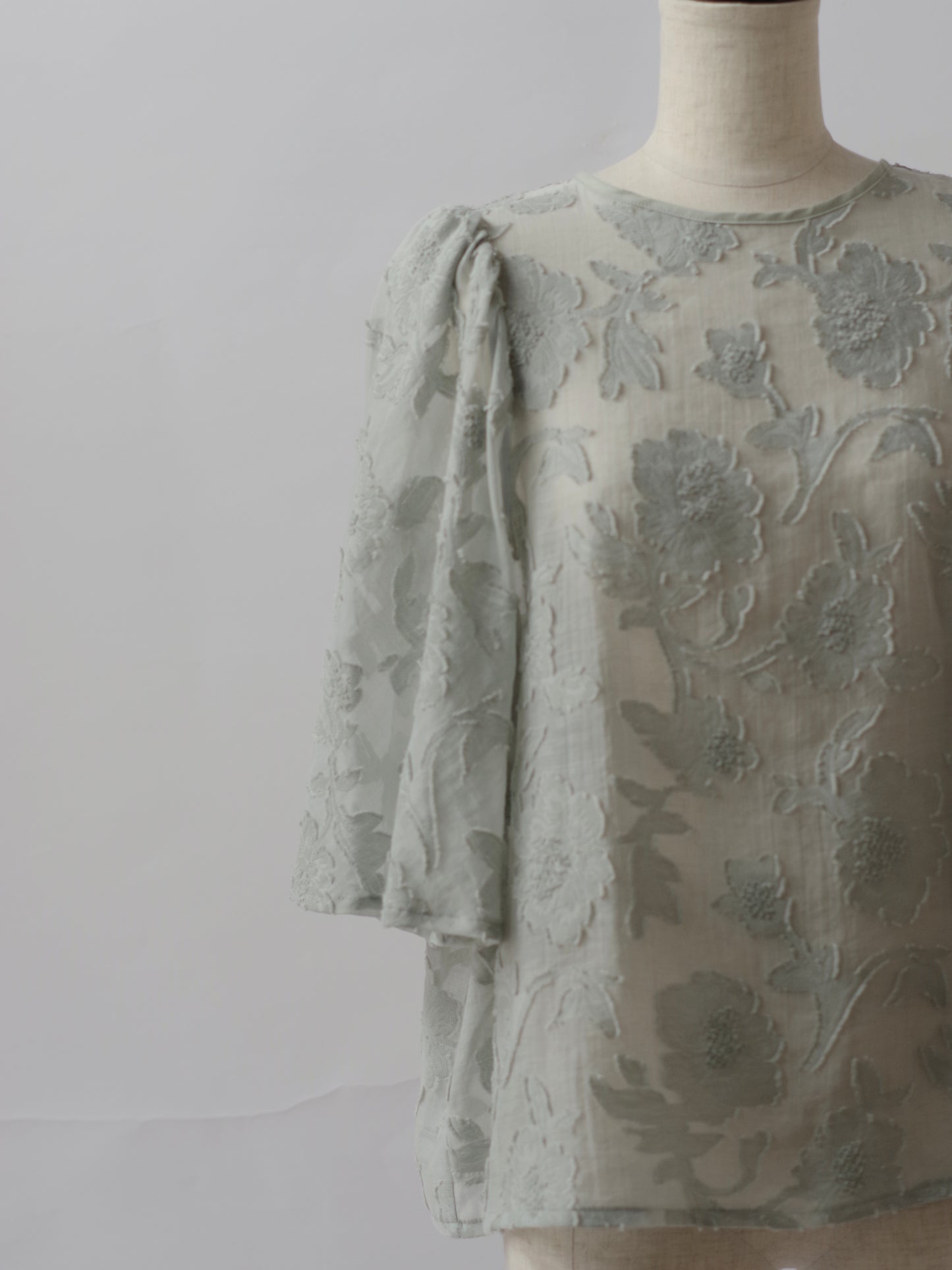 botanical cut jaquard blouse  | Heriter