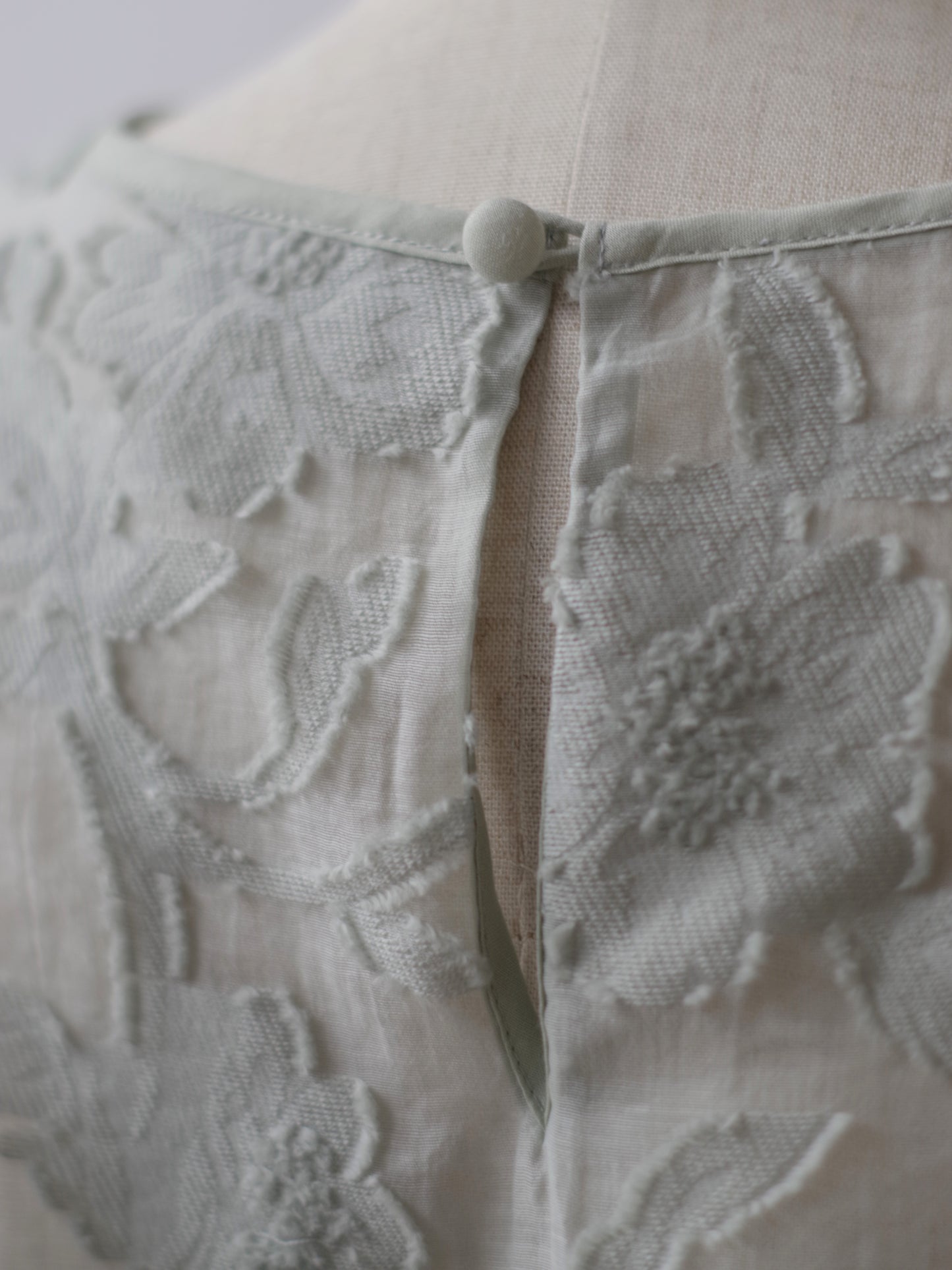 botanical cut jaquard blouse  | Heriter