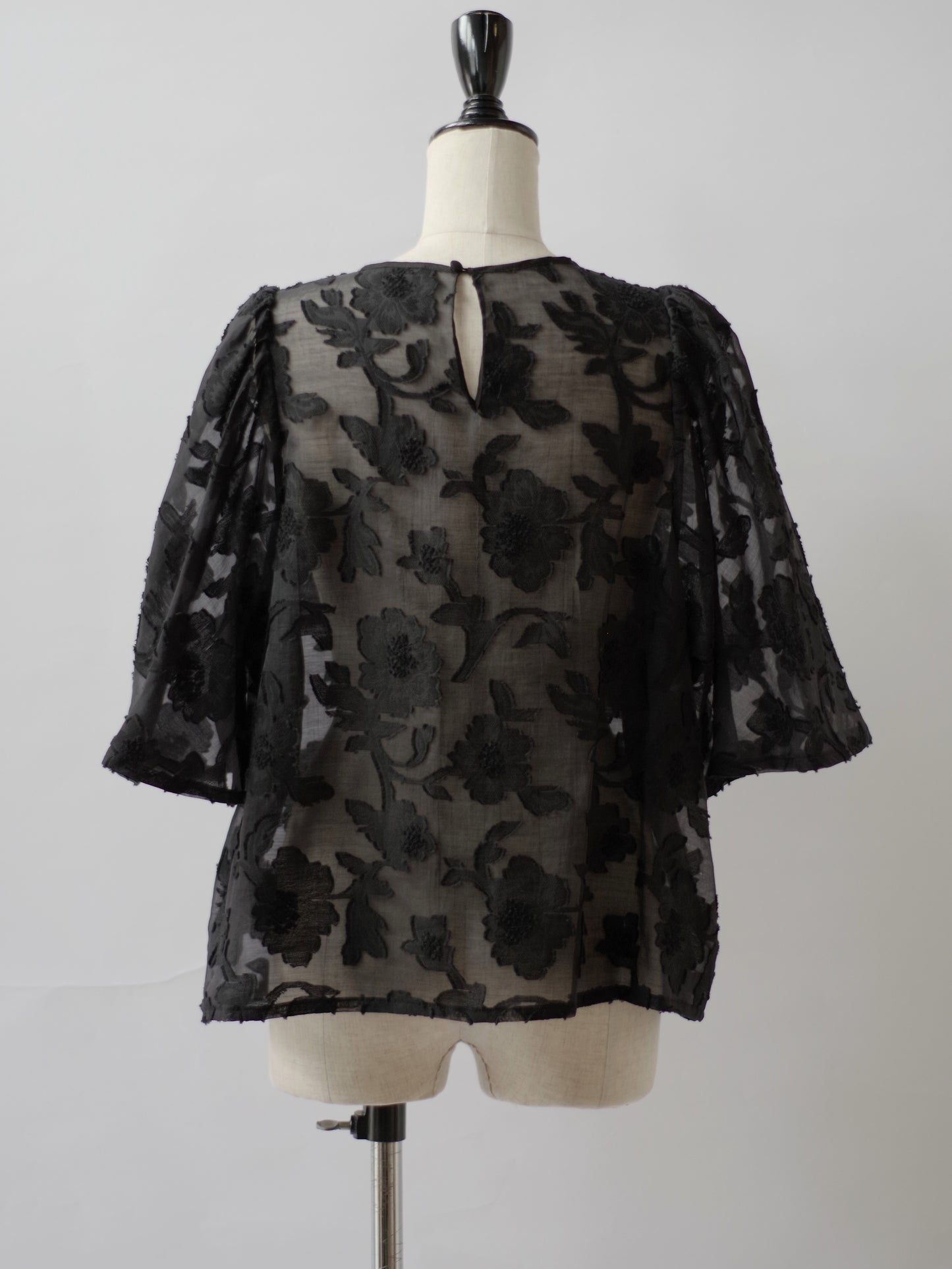 botanical cut jaquard blouse  | Heriter