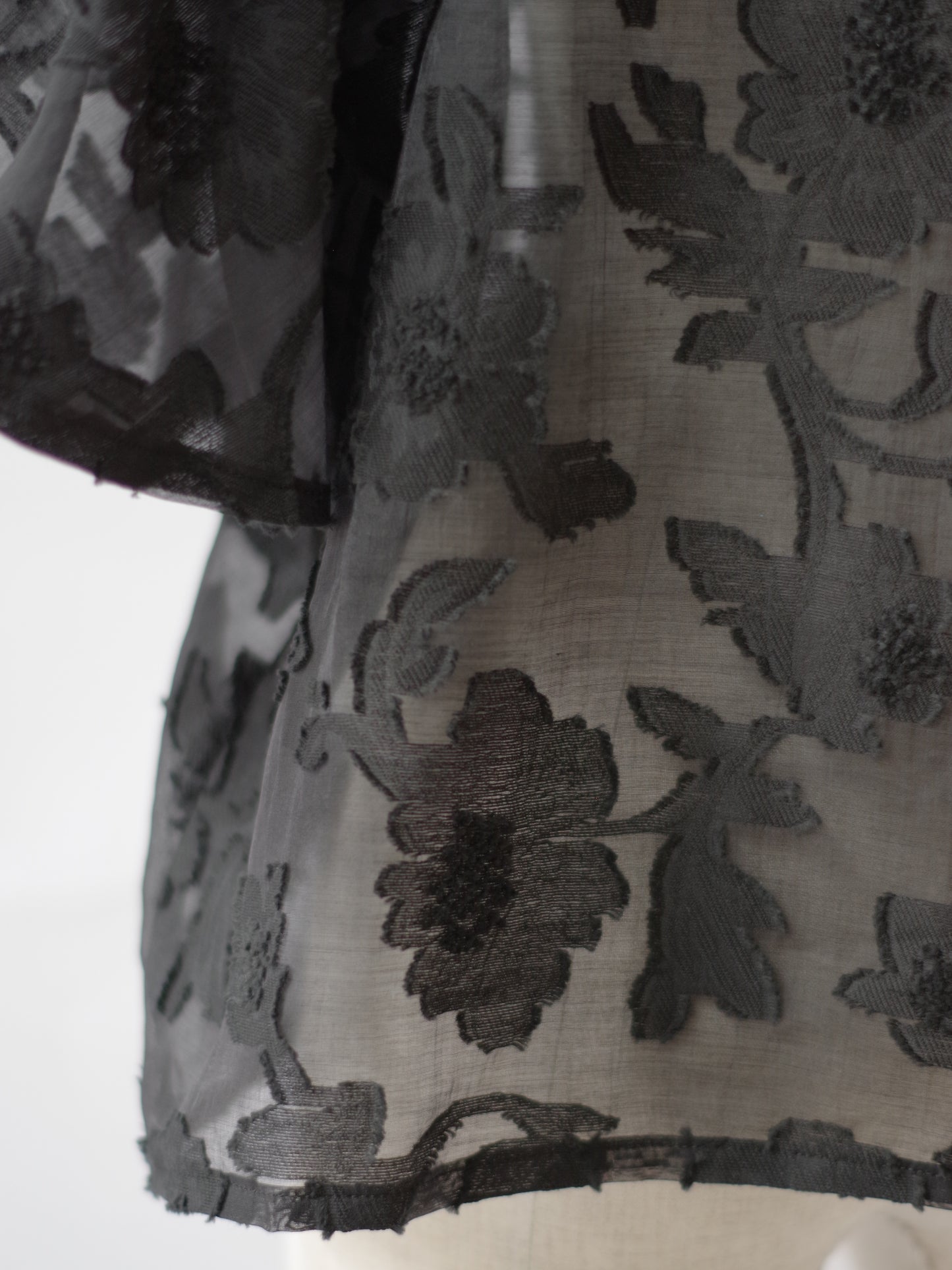 botanical cut jaquard blouse  | Heriter