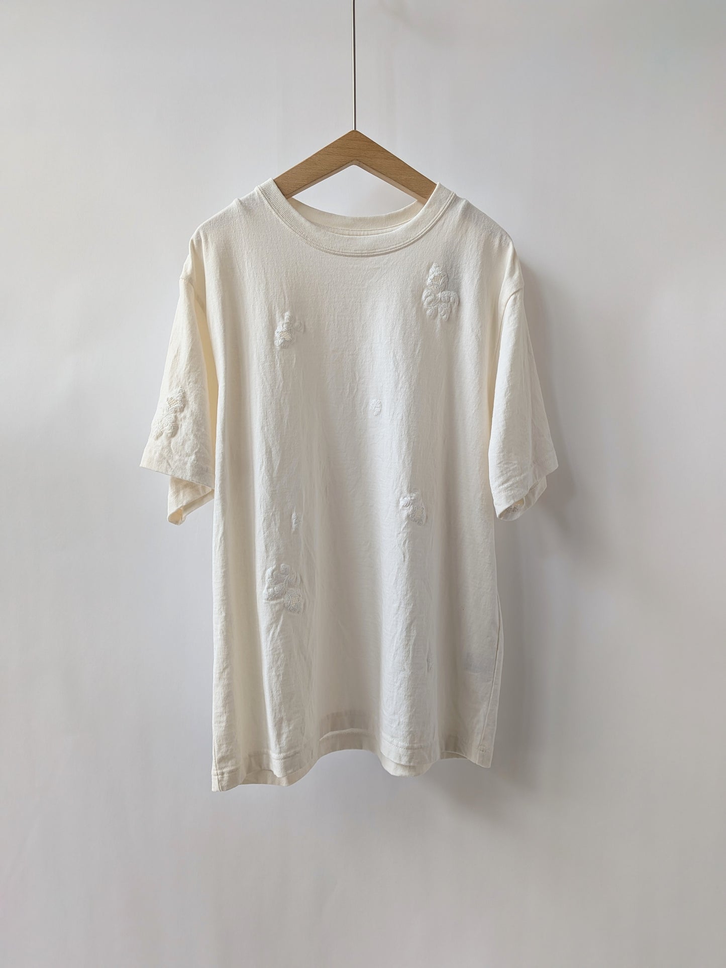 antique chain embroidery Tシャツ| qiri