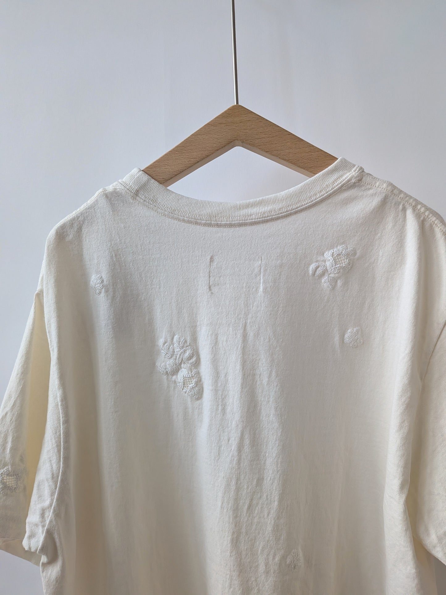 antique chain embroidery Tシャツ| qiri