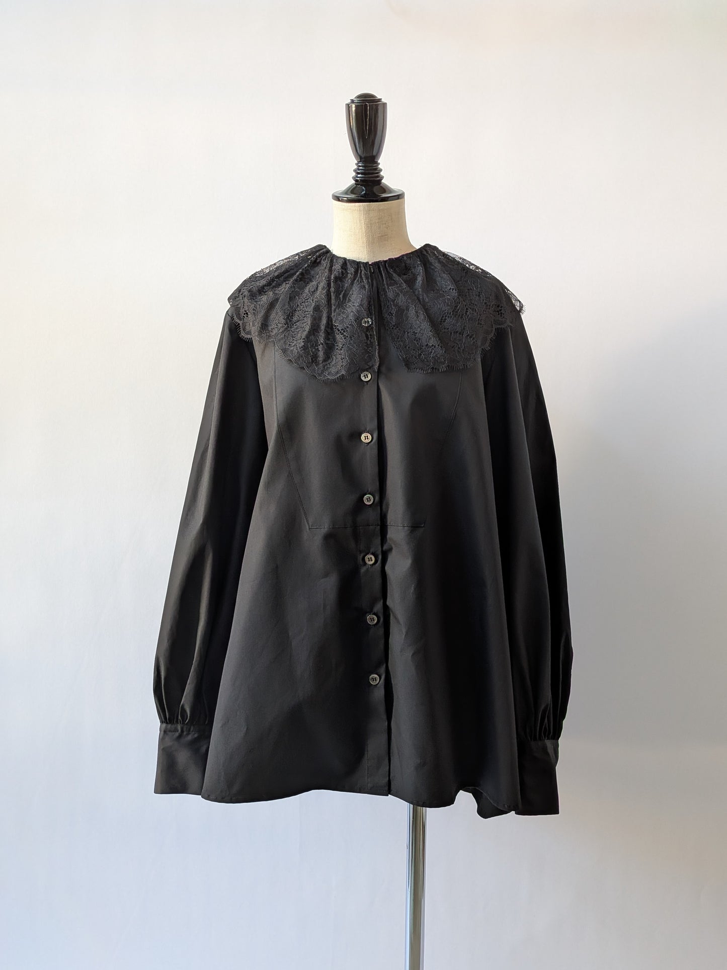 lace  collar  blouse | Heriter