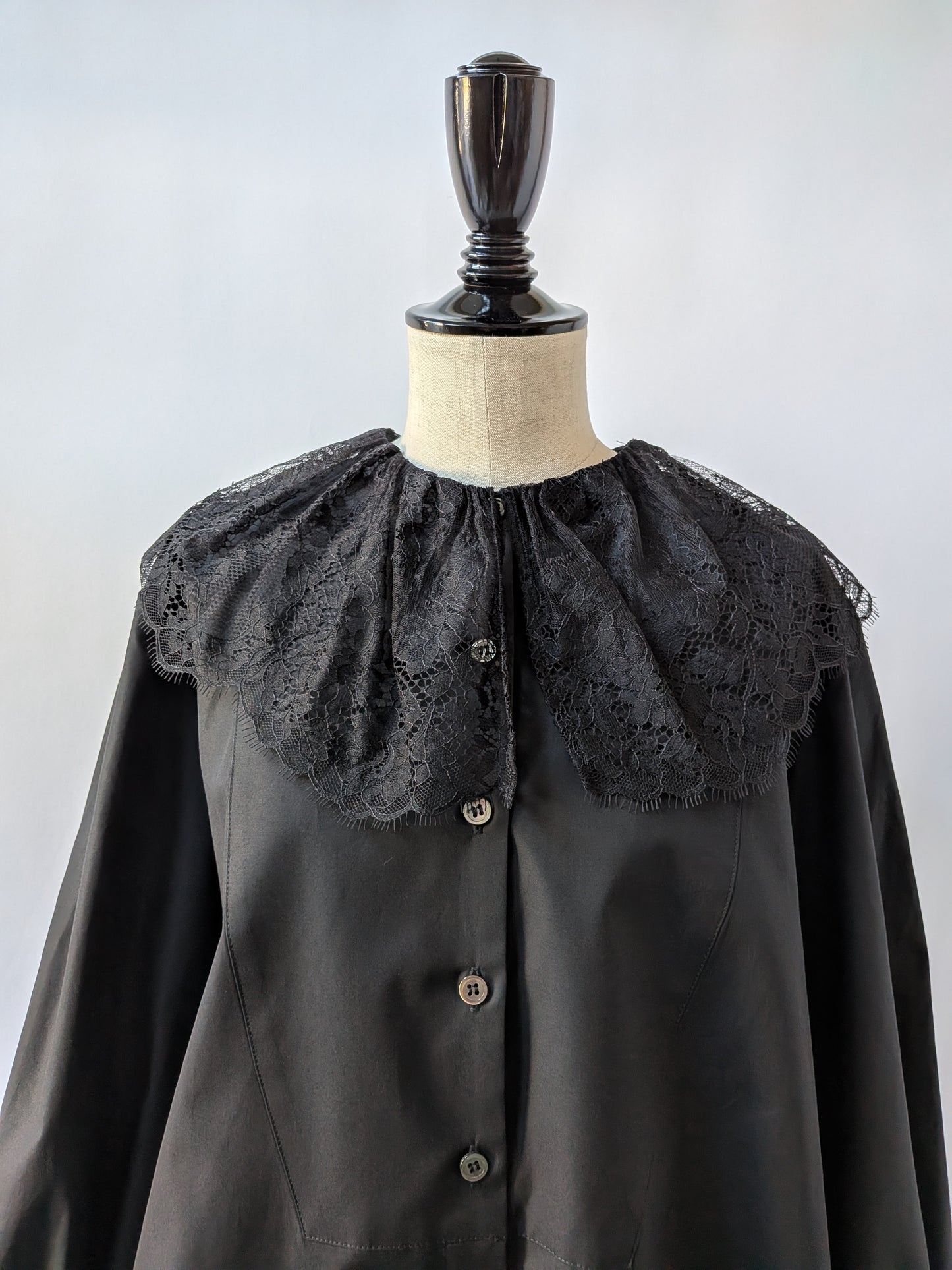 lace  collar  blouse | Heriter