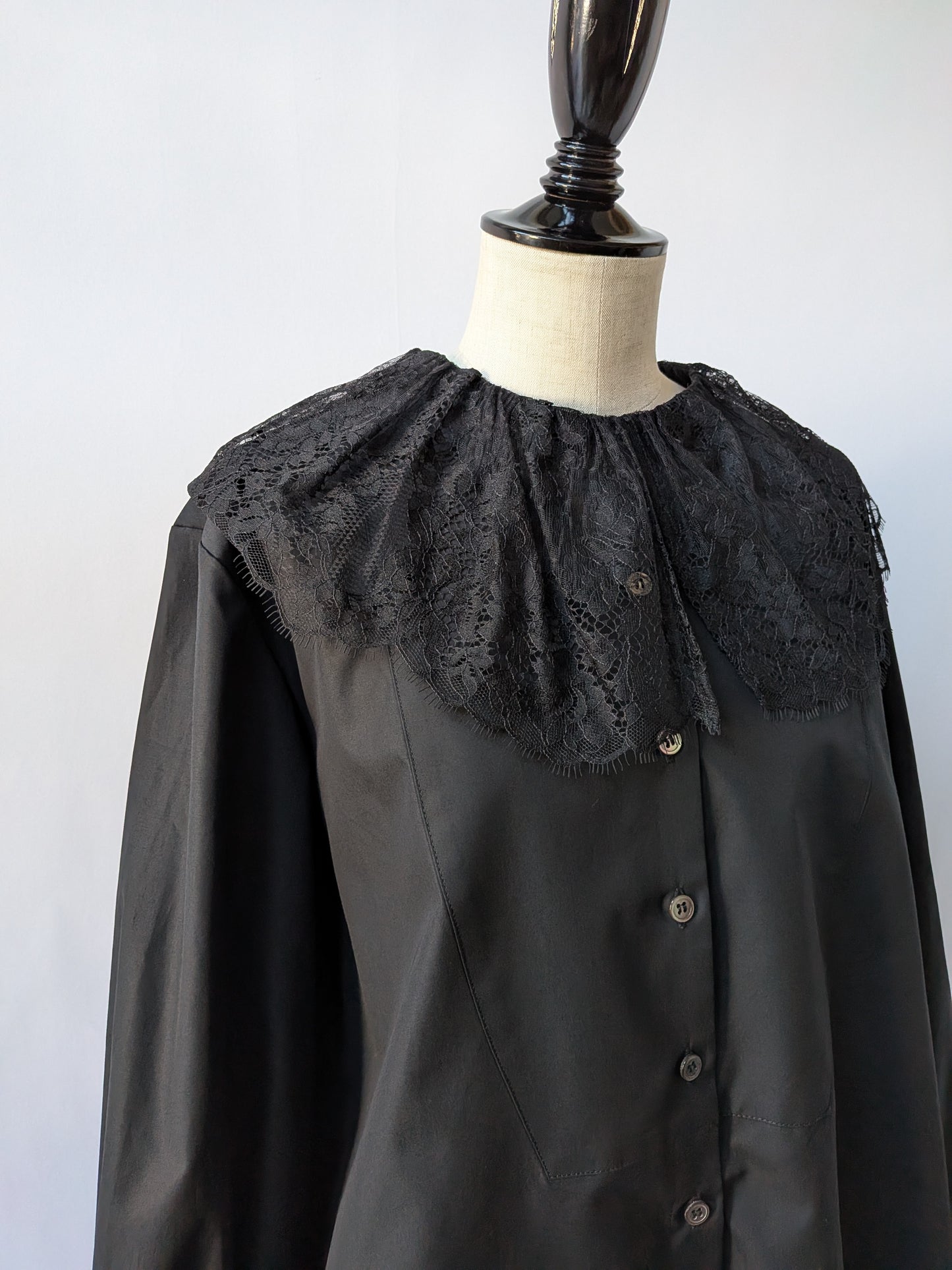 lace  collar  blouse | Heriter
