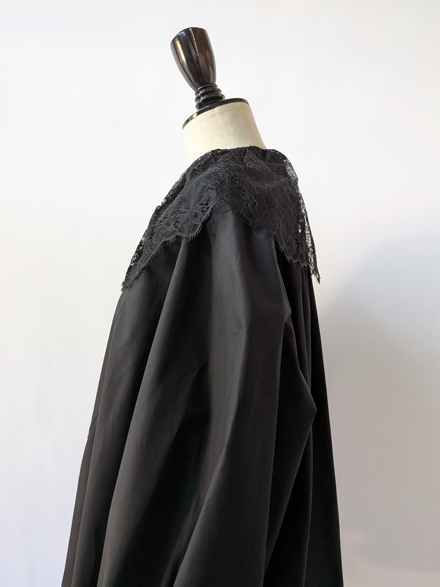 lace  collar  blouse | Heriter