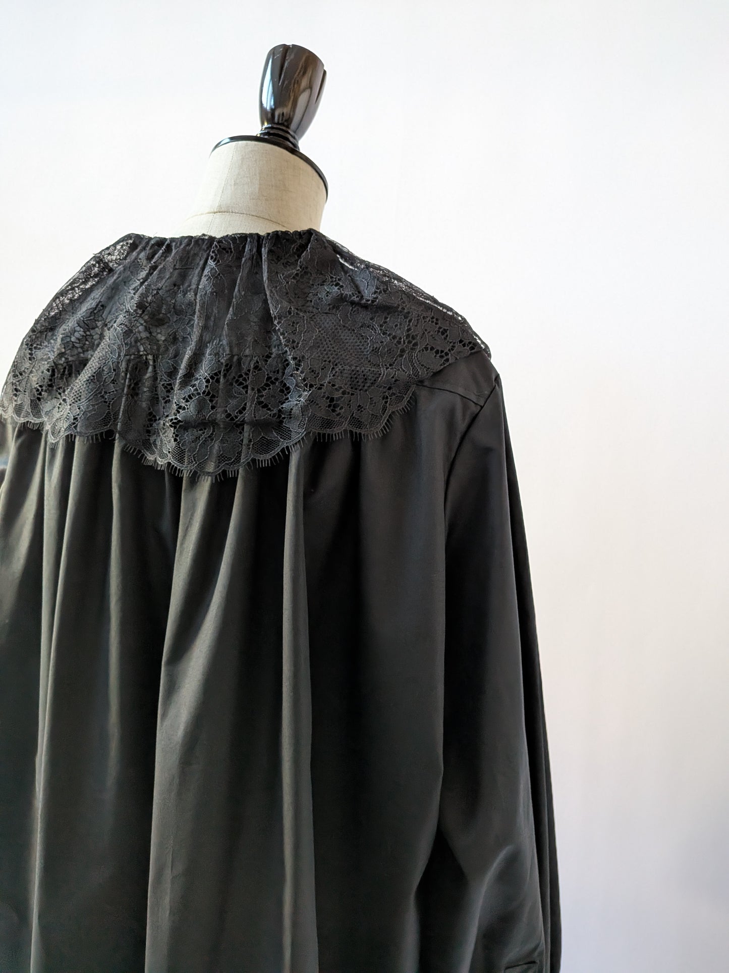 lace  collar  blouse | Heriter