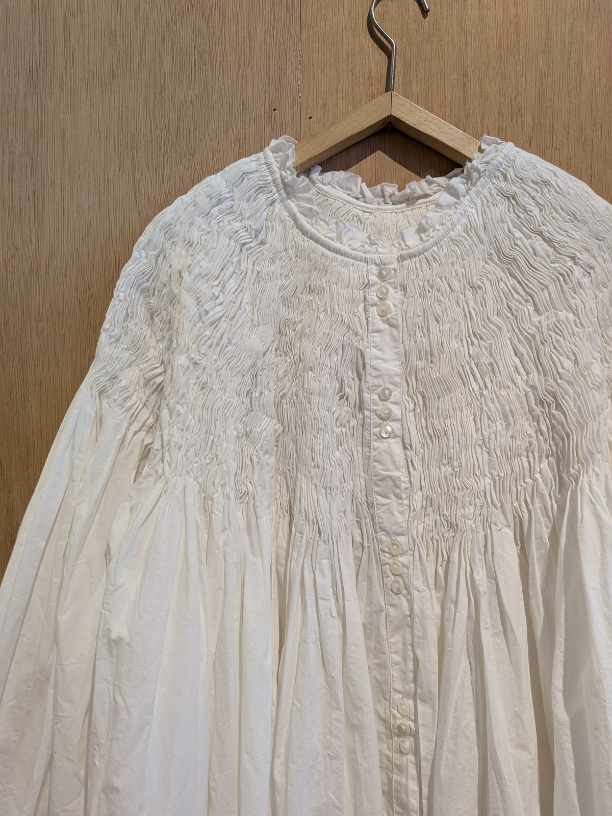 サーキュラースモッキングシャツ | ROBE de PEAU