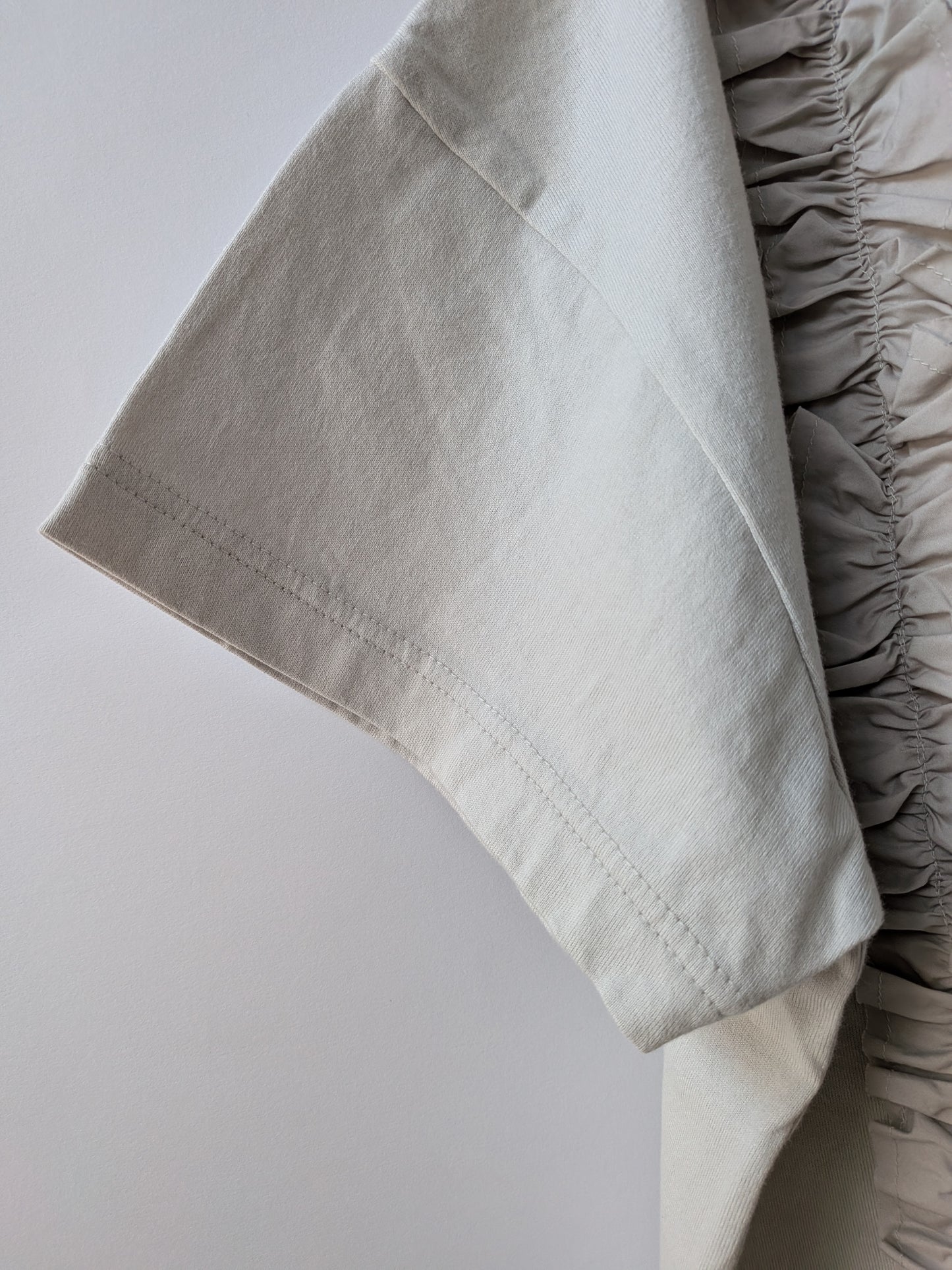 クラシック天竺　半袖フリルTシャツ | UNIVERSAL SEVEN