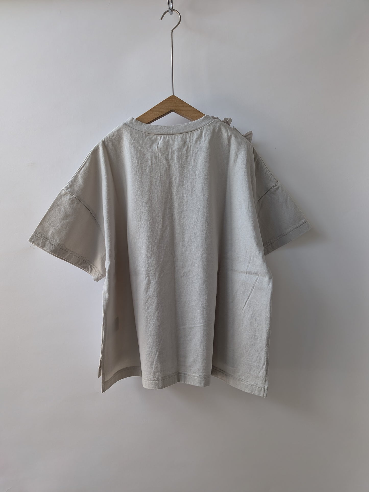 クラシック天竺　半袖フリルTシャツ | UNIVERSAL SEVEN