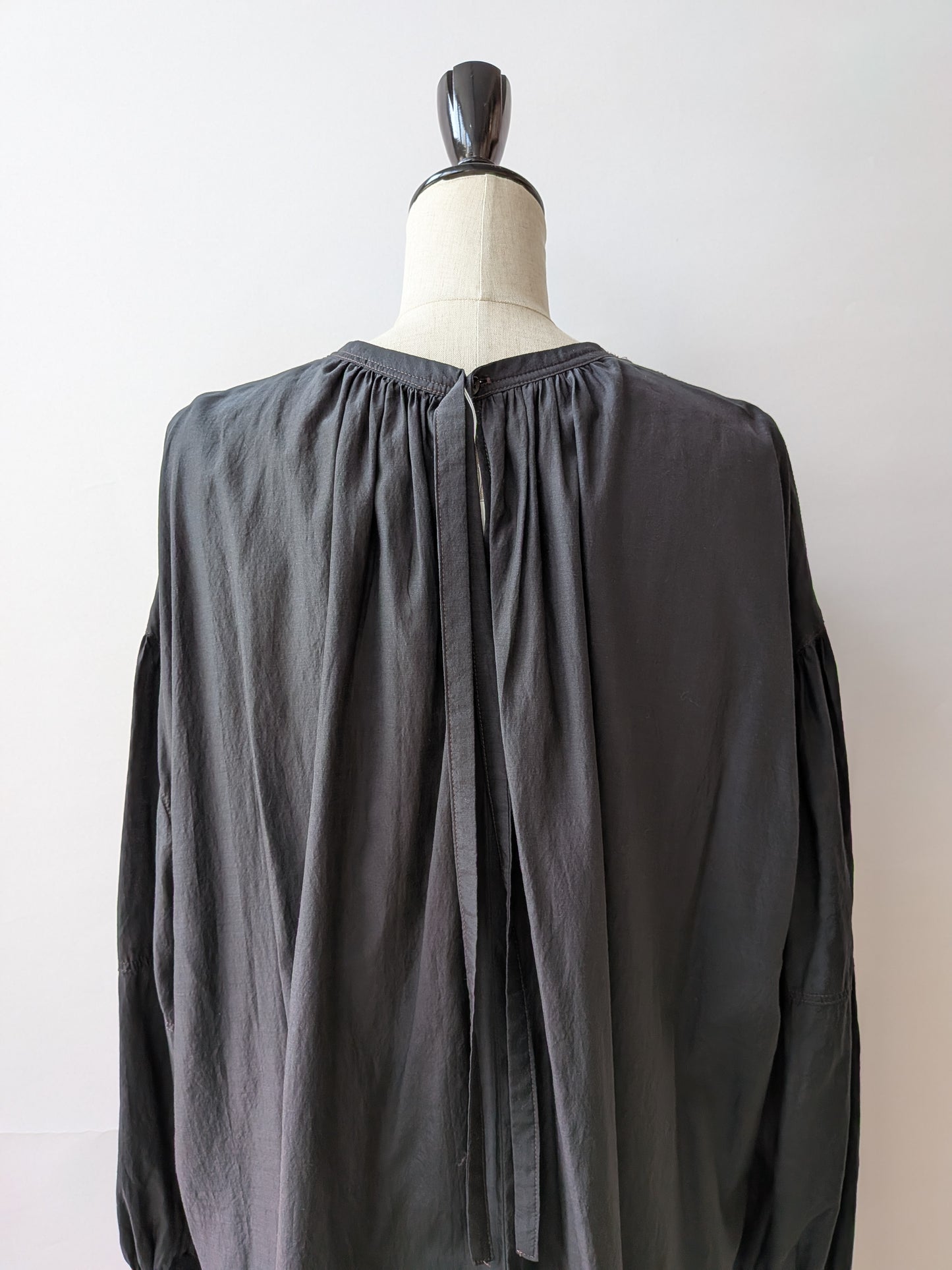 100/1Cotton/Cupra gather sleevesブラウス | yuni